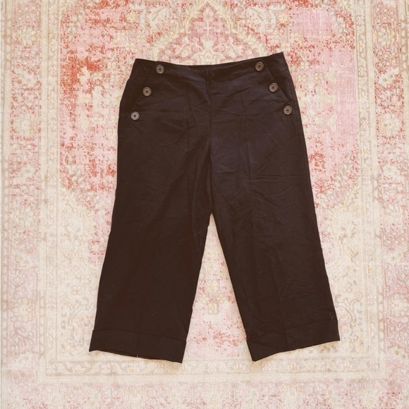 Larry Levine Other - Larry Levine, Black Button-Detail Cropped Pants Vintage